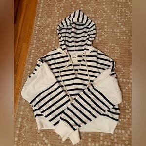 BLUE AND WHITE STRIPED hoodie/zip-up